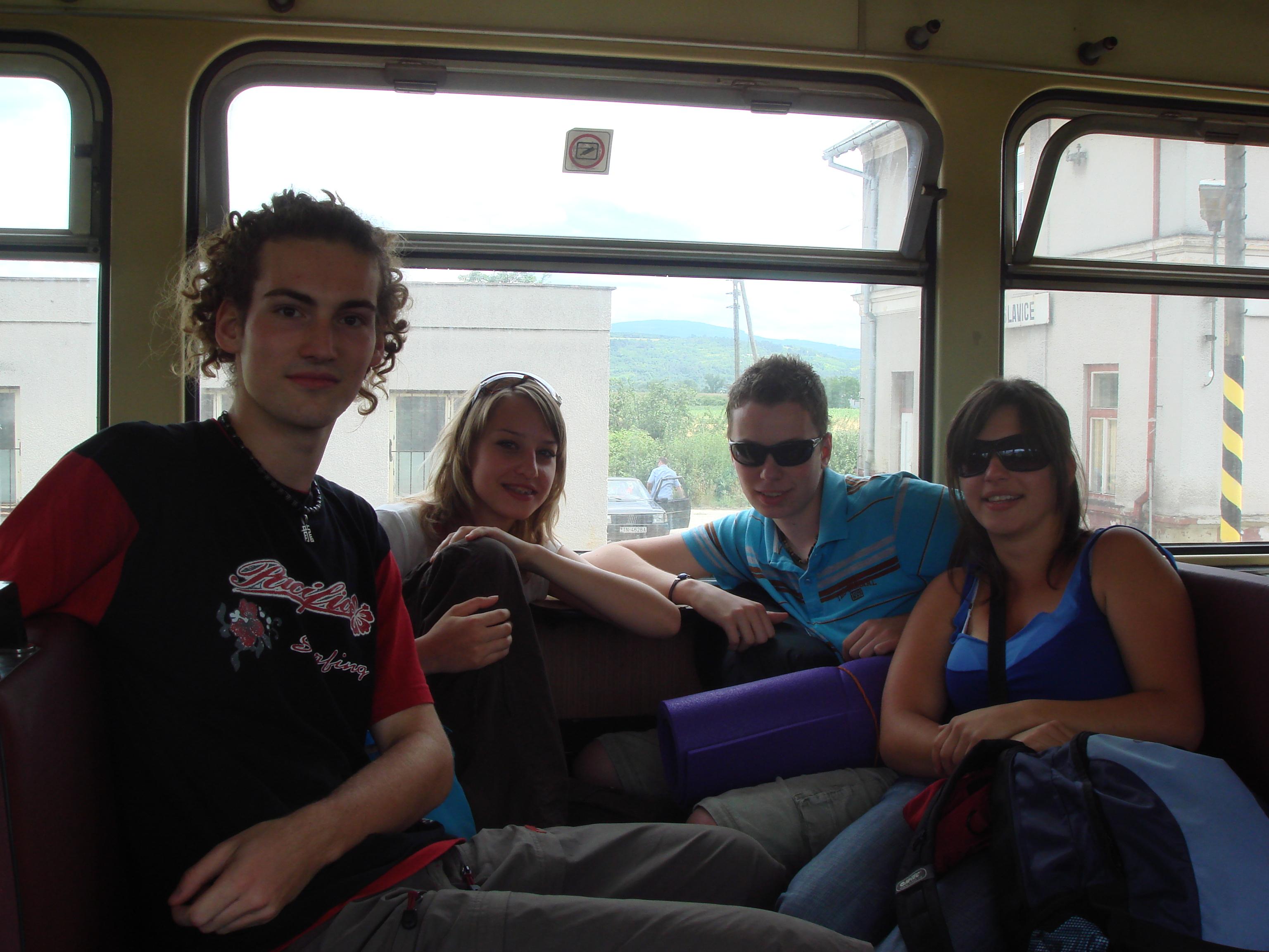 Cesta  by train